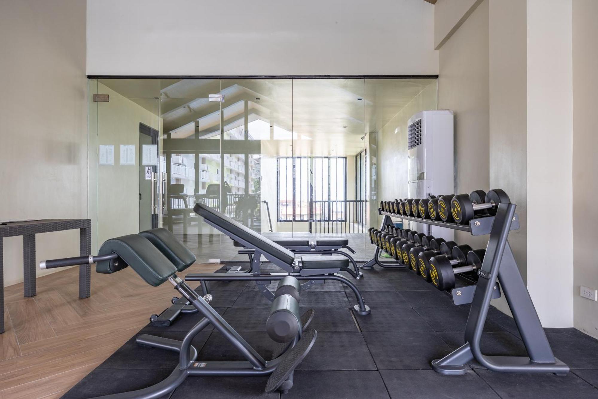 Amani 133,3 Minutes To Airport,With Gym & Pool,Fast Wi-Fi, Free Netflix Appartement Lapu-Lapu City Buitenkant foto